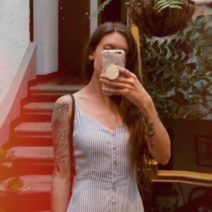 Meet your Posher, Holly